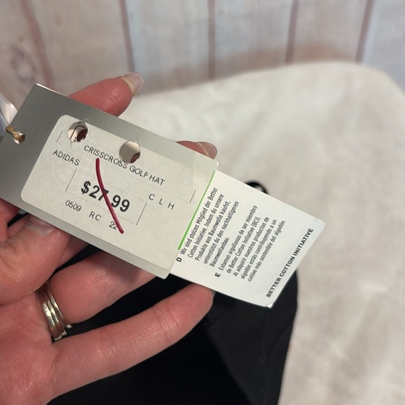 NWT Adidas Women’s Criss Cross Hat - Picture 7 of 7